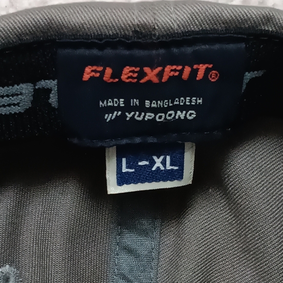 Milwaukee Tools Mens Large/XL Gray Fitted Hat Cap - Picture 10 of 13